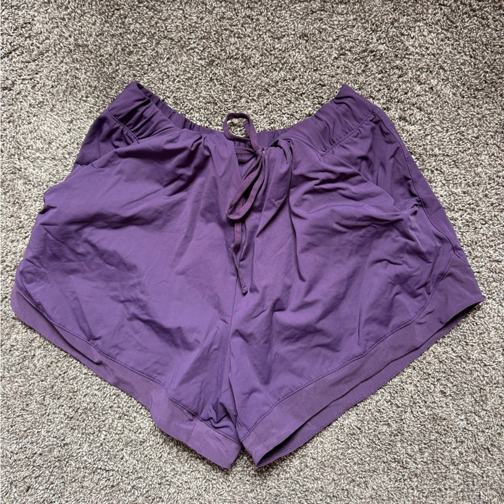 Avia purple large shorts